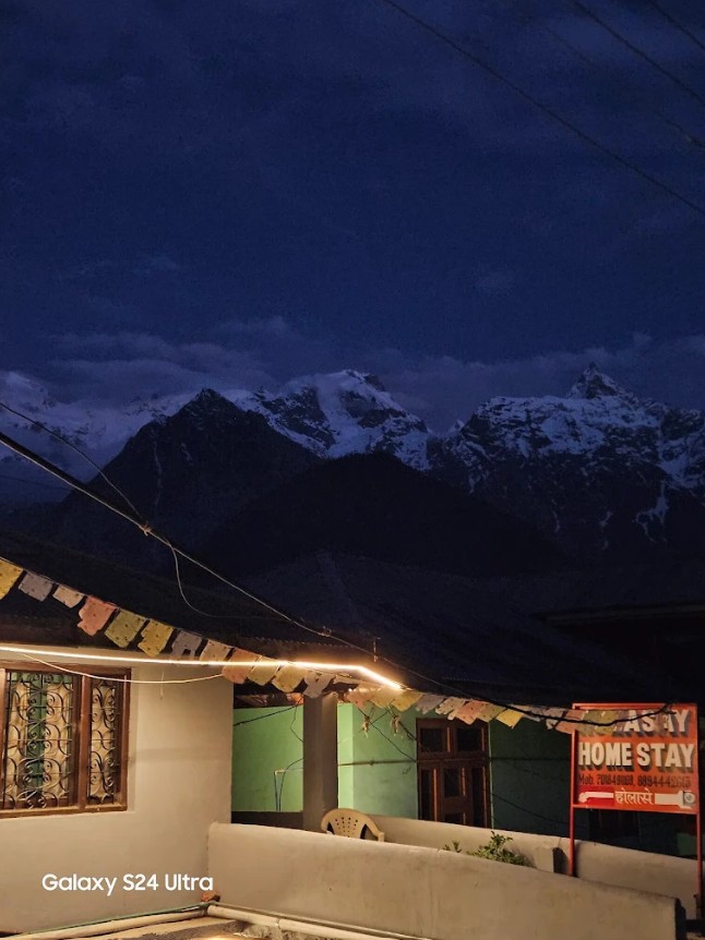Holasay Homestay Kalpa exterior